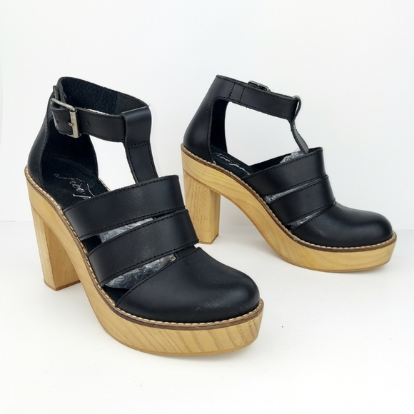 Free People Shoes - Free People Mix It Up Black Leather Platform Clog Heels EU40